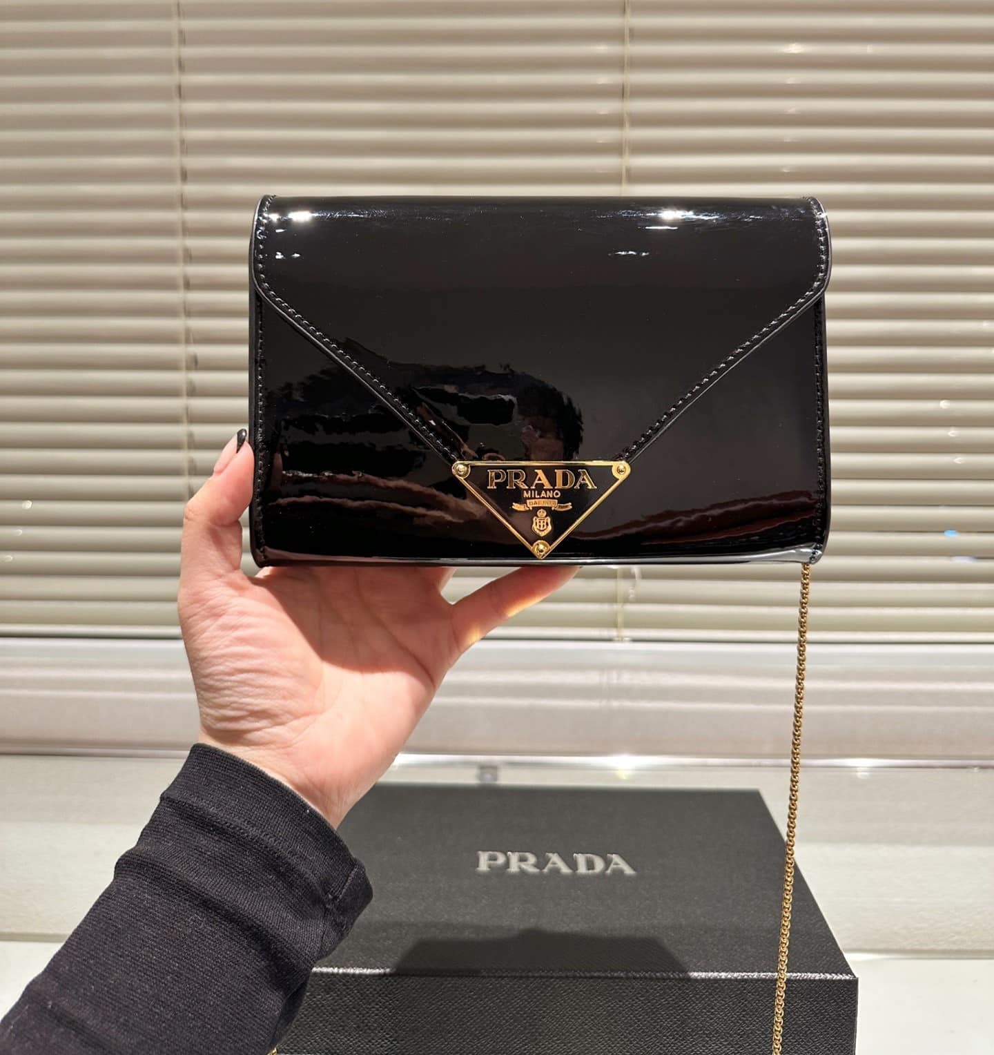prada patent leather mini bag black 20cm 1bp051 069 f0002 v 5to nfuxg.jpg