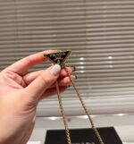 prada patent leather mini bag black 20cm 1bp051 069 f0002 v 5to wrpj3.jpeg prada patent leather mini bag black 20cm 1bp051 069 f0002 v 5to wrpj3.jpeg