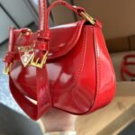 prada patent leather shoulder bag in cherry red 25cm 1bd355 069 f0e06 v hto kqoqq.jpg