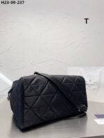 prada quilted re nylon travel bag black 43cm 2va0092dgwf0002vooo 0vyeu.jpg prada quilted re nylon travel bag black 43cm 2va0092dgwf0002vooo 0vyeu.jpg