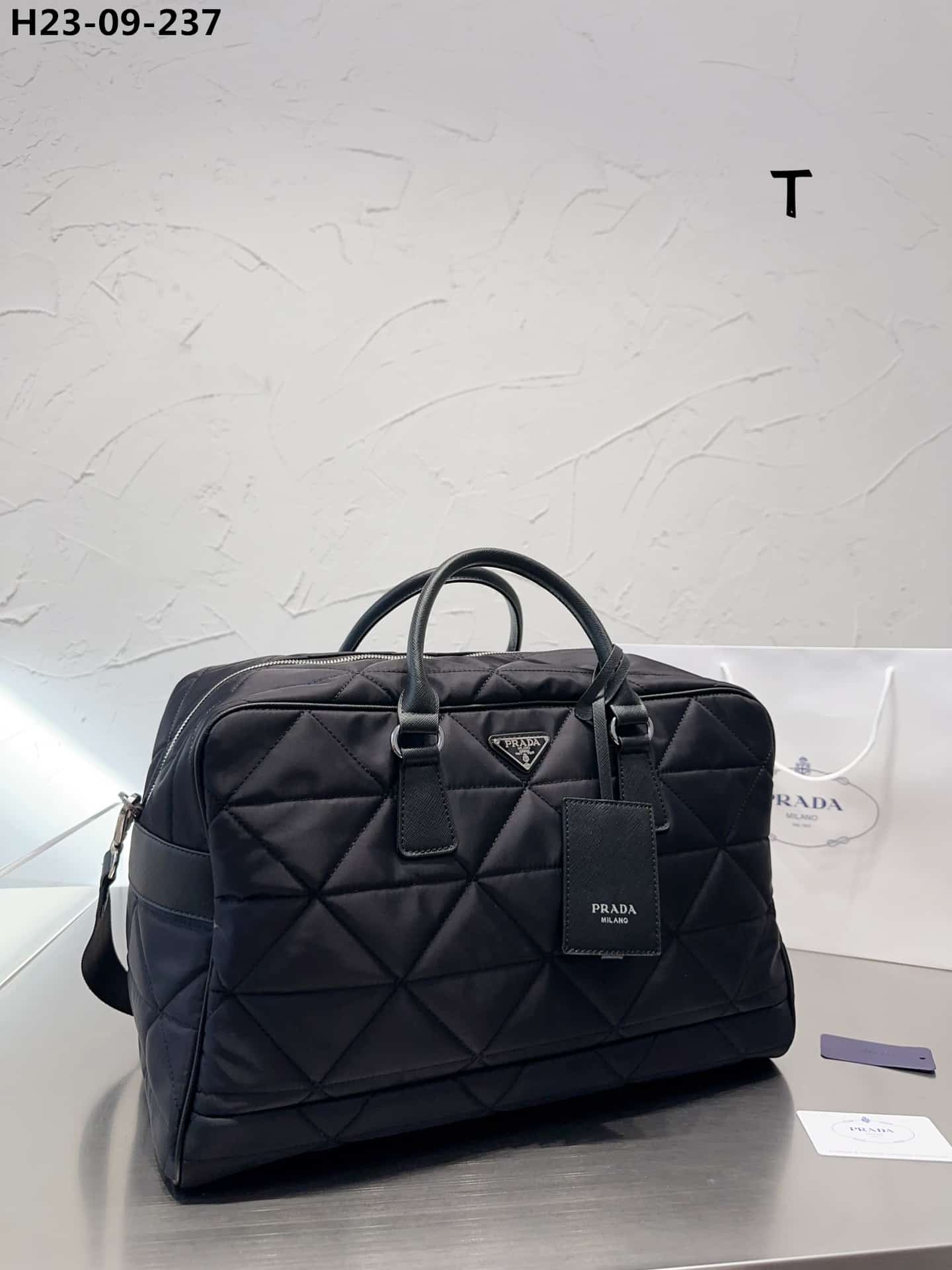 prada quilted re nylon travel bag black 43cm 2va0092dgwf0002vooo 3rbxq.jpeg