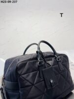 prada quilted re nylon travel bag black 43cm 2va0092dgwf0002vooo etpp4.jpg prada quilted re nylon travel bag black 43cm 2va0092dgwf0002vooo etpp4.jpg