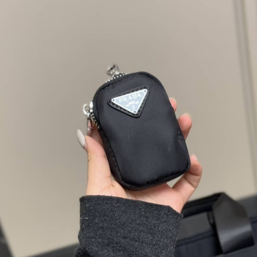 prada re nylon tote bag black 32cm 1bg354 rv44 f0002 v b1m t6ldd.jpg