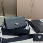 prada saffiano leather shoulder bag 22cm j6gkk.jpg