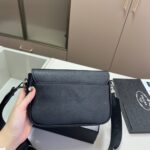 prada saffiano leather shoulder bag 22cm oetoo.jpg