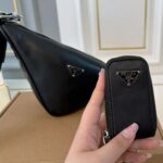 prada triangle shoulder bag black 27cm r5o8n.jpg