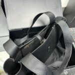 saint laurent bea in grained leather black 50cm 1hpli.jpg