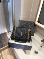 saint laurent envelope large bag in mix matelass grain de poudre embossed black gold 31cm 600166bow911000 czdwo.jpg