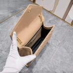 saint laurent envelope matelass grain de poudre dark beige 24cm kx1ur.jpeg
