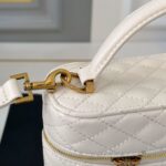 saint laurent gaby vanity bag in blanc vintage 18cm 7667311el079207 7rkil.jpg