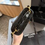 saint laurent gany vanity bag in patent leather black 19cm ubtm0.jpg