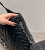 saint laurent icare shopping bag in quilted black silver 40cm vevga.jpg