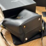 saint laurent le 37 in shiny leather black 25cm 7428282r20w1000 3khmu.jpg