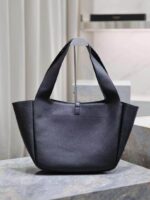 saint laurent le 5 7 bea in grained leather black 50cm 763435aaduu1000 p0w5w.jpeg