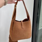 saint laurent le 5 7 supple in suede golden brown 24cm hwpzu.jpg