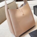 saint laurent le 5 7 supple small in grained leather rose 24cm svamn.jpg