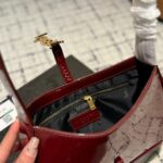 saint laurent le 5 a 7 patent hobo bag in shiny leather wine red 25cm lgoox.jpg
