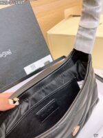 saint laurent le 57 quilted leather shoulder bag black 23cm gl6c8.jpg