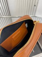 saint laurent lou camera bag in quilted suede and smooth leather 23cm 7152321s7r77761 gupip.jpg