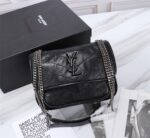 saint laurent niki baby chain bag in crinkled vintage black noir 21cm 6331600en041000 sxq8r.jpg