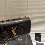 saint laurent sunset medium in crocodile embossed leather black 22cm 442906dnd0j1000 ksadw.jpg