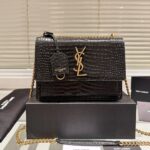 saint laurent sunset medium in crocodile embossed leather black 22cm 442906dnd0j1000 yuwqd.jpg