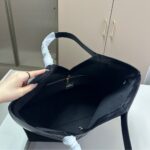 saint laurent y tote in leather black 36cm 817602aaeb31000 ad5bc.jpg