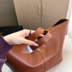 saint laurent y tote in leather brick 36cm 817602aaec36359 yr6ri.jpg