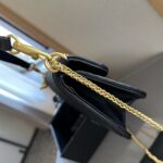 valentino garavani loc shoulder bag in black 27cm 5w2b0k30szg 0no qddvg.jpg