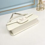 valentino garavani loc shoulder bag in ivory 27cm dua1m.jpg