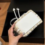 valentino garavani loco iconographer toi beige 16cm 4w2b0m94rrc dvdyc.jpg