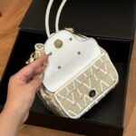 valentino garavani loco iconographer toi beige 16cm 4w2b0m94rrc wo4yv.jpg