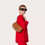 valentino garavani ohval shoulder bag almond 28cm 5w2b0n88cvc kel oaced.jpg