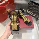 valentino garavani one stud leather sandals black x4fkn.jpg