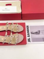 valentino garavani rockstud flat slide sandal pink 5w2s0c49vod p45 2fbah.jpg