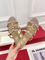 valentino garavani rockstud flat slide sandal pink 5w2s0c49vod p45 tjygh.jpg