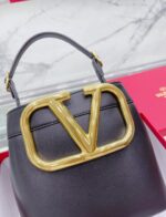 valentino garavani supervee leather bucket bag black 20cm xvebw.jpeg