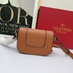 valentino garavani supervee v logo small bag brown 18cm sdk2q.jpg
