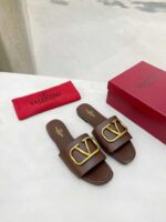 valentino garavani vlogo signature slide sandal brown ca6oy.jpg