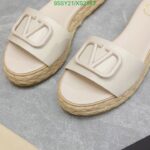 valentino garavani vlogo signature slide sandals white 3o2s8.jpeg