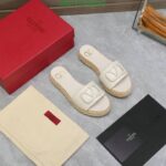 valentino garavani vlogo signature slide sandals white 73z9y.jpeg