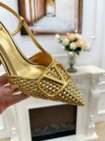 valentino garavani vlogo woven leather slingback pumps gold utjyl.jpg