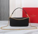 valentino loc shoulder bag in black 1w2b0k30zxl0no rmcdn.jpeg