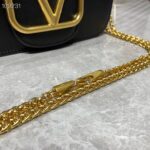 valentino loc small shoulder bag in black 1w2b0k53zxl0no e785n.jpeg