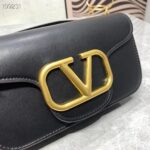 valentino loc small shoulder bag in black 1w2b0k53zxl0no lp7lz.jpeg