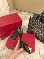 valentino one stud pump in patent leather 90mm black xw2s0dt4laf0no bdqur.jpg