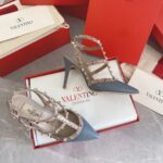 valentino patent rockstud caged pump 100mm blue ujzst.jpg