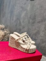valentino rockstud laminated nappa wedge sandal natural 4w2s0gi5dym ybs eruwr.jpeg
