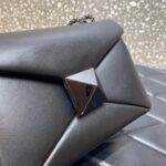 valentino small one stud nappa handbag with chain and tone on tone stud black 19cm 1w2b0k21uzr 0no zhcs7.jpg