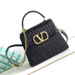 valentino vlogo top handle bag black 22cm ekuvi.jpg